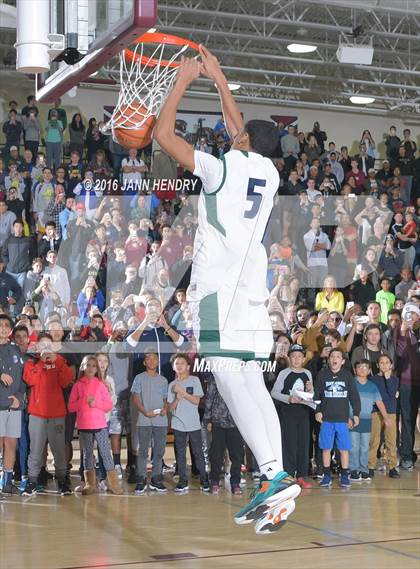 Thumbnail 2 in Rancho Mirage Holiday Invitational Dunk Contest photogallery.