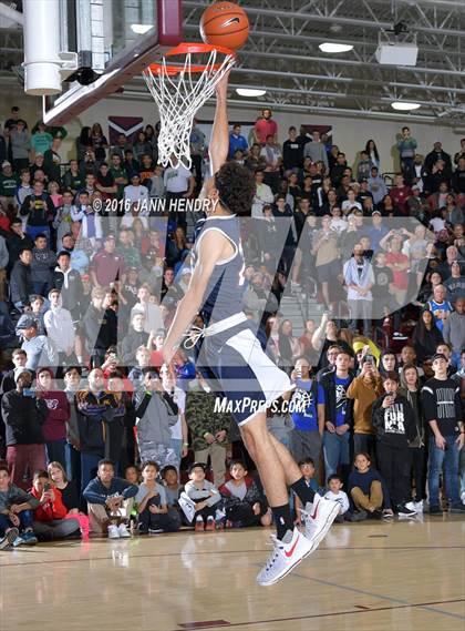 Thumbnail 2 in Rancho Mirage Holiday Invitational Dunk Contest photogallery.
