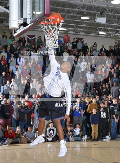 Thumbnail 2 in Rancho Mirage Holiday Invitational Dunk Contest photogallery.