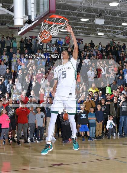 Thumbnail 3 in Rancho Mirage Holiday Invitational Dunk Contest photogallery.