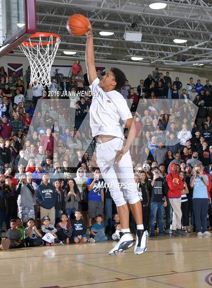 Thumbnail 2 in Rancho Mirage Holiday Invitational Dunk Contest photogallery.