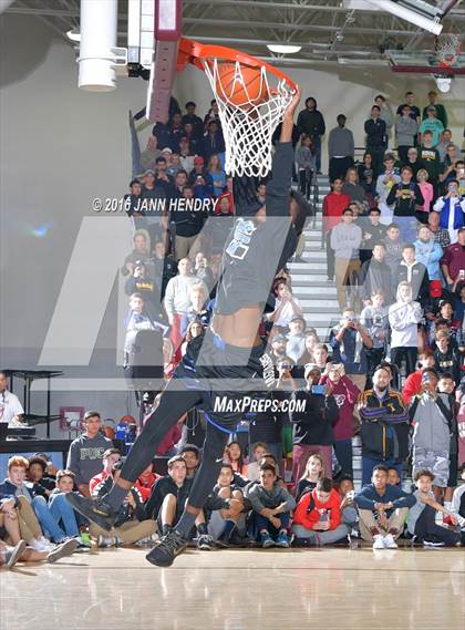 Thumbnail 3 in Rancho Mirage Holiday Invitational Dunk Contest photogallery.
