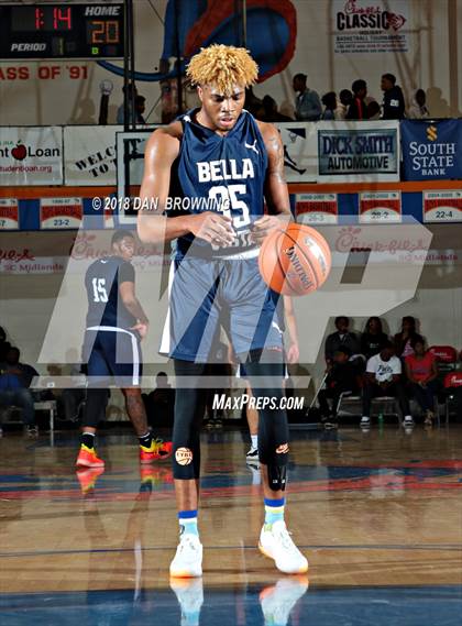 Thumbnail 2 in St. Frances Academy vs. Bella Vista College Preparatory School (Chick-Fil-A Classic National Division Championship) photogallery.