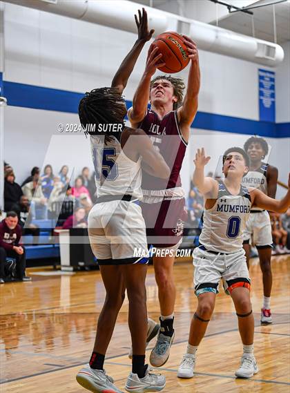 Thumbnail 2 in Mumford vs Iola photogallery.