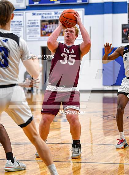 Thumbnail 1 in Mumford vs Iola photogallery.