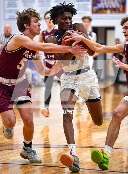 Thumbnail 2 in Mumford vs Iola photogallery.