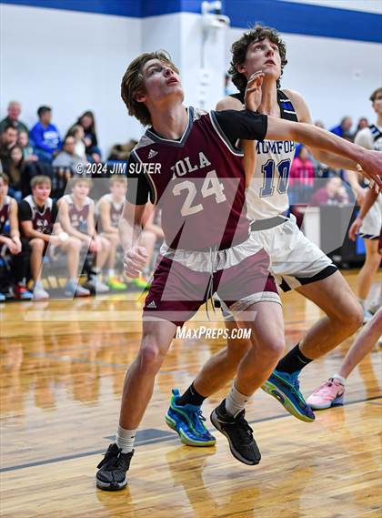 Thumbnail 1 in Mumford vs Iola photogallery.