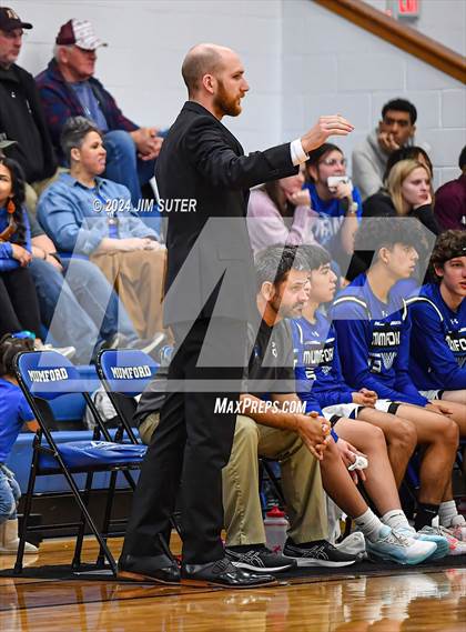 Thumbnail 2 in Mumford vs Iola photogallery.