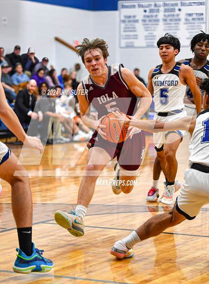 Thumbnail 3 in Mumford vs Iola photogallery.