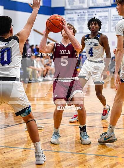 Thumbnail 2 in Mumford vs Iola photogallery.