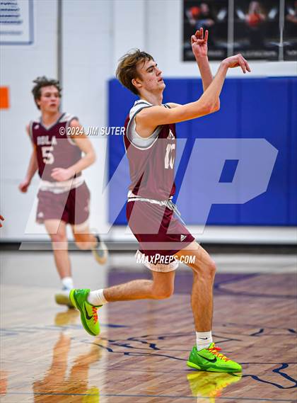 Thumbnail 2 in Mumford vs Iola photogallery.