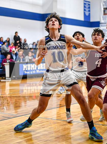 Thumbnail 2 in Mumford vs Iola photogallery.