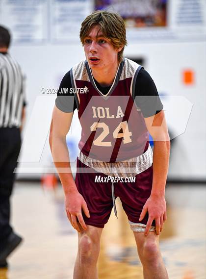 Thumbnail 2 in Mumford vs Iola photogallery.