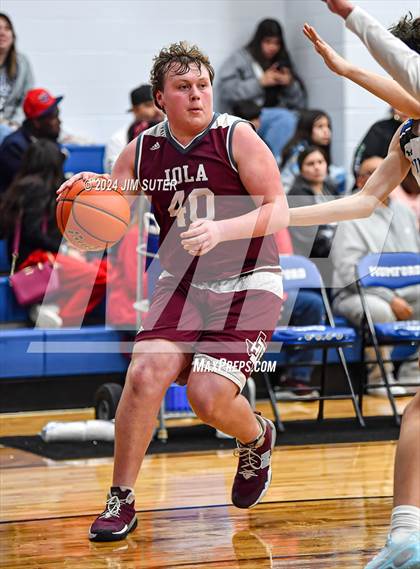Thumbnail 3 in Mumford vs Iola photogallery.