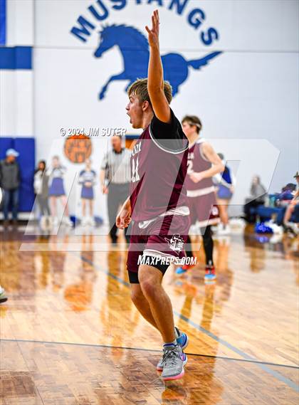 Thumbnail 1 in Mumford vs Iola photogallery.