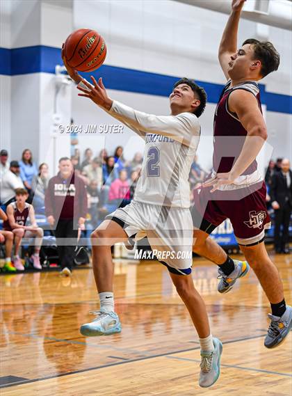 Thumbnail 2 in Mumford vs Iola photogallery.