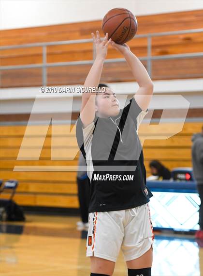Thumbnail 1 in Huntington Beach vs. Carondelet (NIKE Tournament of Champions) photogallery.