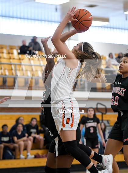 Thumbnail 2 in Huntington Beach vs. Carondelet (NIKE Tournament of Champions) photogallery.