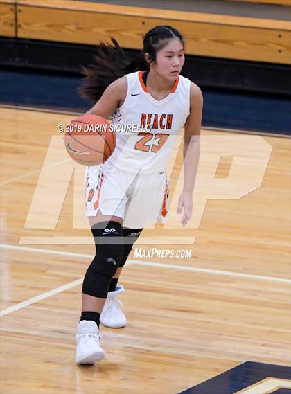 Thumbnail 2 in Huntington Beach vs. Carondelet (NIKE Tournament of Champions) photogallery.