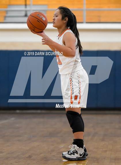 Thumbnail 3 in Huntington Beach vs. Carondelet (NIKE Tournament of Champions) photogallery.