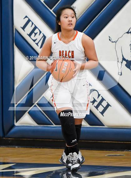 Thumbnail 2 in Huntington Beach vs. Carondelet (NIKE Tournament of Champions) photogallery.