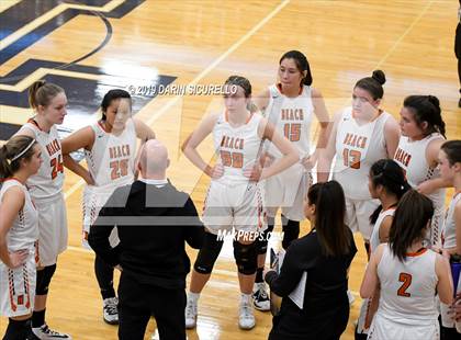 Thumbnail 3 in Huntington Beach vs. Carondelet (NIKE Tournament of Champions) photogallery.