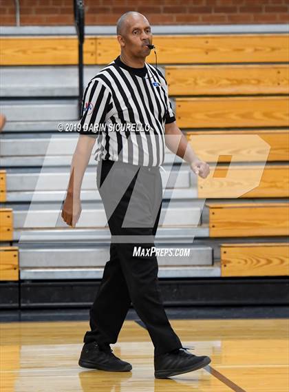 Thumbnail 1 in Huntington Beach vs. Carondelet (NIKE Tournament of Champions) photogallery.