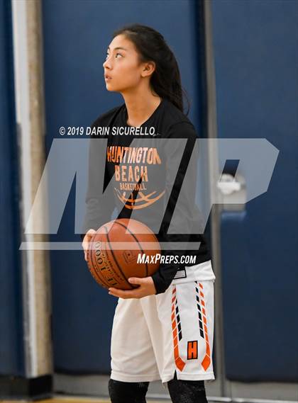 Thumbnail 3 in Huntington Beach vs. Carondelet (NIKE Tournament of Champions) photogallery.