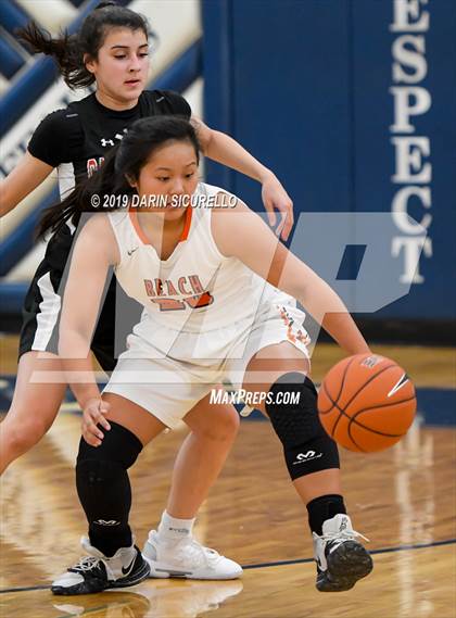 Thumbnail 2 in Huntington Beach vs. Carondelet (NIKE Tournament of Champions) photogallery.