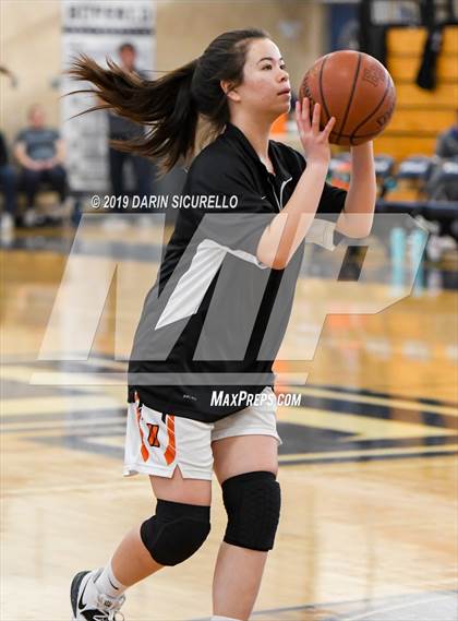 Thumbnail 1 in Huntington Beach vs. Carondelet (NIKE Tournament of Champions) photogallery.