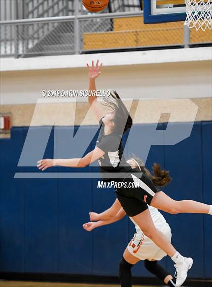 Thumbnail 1 in Huntington Beach vs. Carondelet (NIKE Tournament of Champions) photogallery.