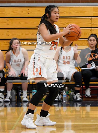 Thumbnail 2 in Huntington Beach vs. Carondelet (NIKE Tournament of Champions) photogallery.