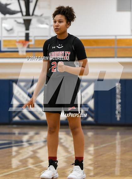 Thumbnail 3 in Huntington Beach vs. Carondelet (NIKE Tournament of Champions) photogallery.
