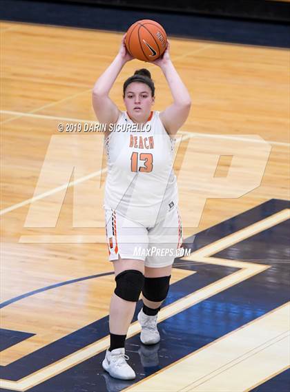 Thumbnail 1 in Huntington Beach vs. Carondelet (NIKE Tournament of Champions) photogallery.