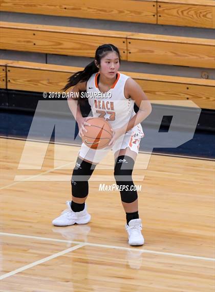 Thumbnail 1 in Huntington Beach vs. Carondelet (NIKE Tournament of Champions) photogallery.
