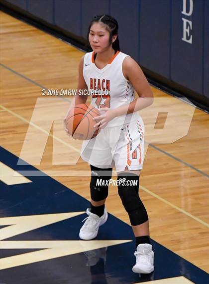 Thumbnail 1 in Huntington Beach vs. Carondelet (NIKE Tournament of Champions) photogallery.