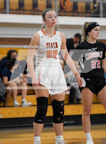 Thumbnail 2 in Huntington Beach vs. Carondelet (NIKE Tournament of Champions) photogallery.