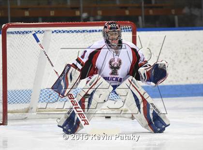 Thumbnail 2 in Masuk vs. E.O. Smith/Tolland (CIAC D3 Final) photogallery.
