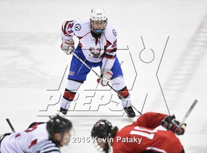 Thumbnail 2 in Masuk vs. E.O. Smith/Tolland (CIAC D3 Final) photogallery.