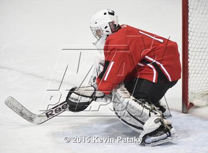 Thumbnail 2 in Masuk vs. E.O. Smith/Tolland (CIAC D3 Final) photogallery.