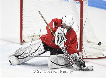 Thumbnail 2 in Masuk vs. E.O. Smith/Tolland (CIAC D3 Final) photogallery.