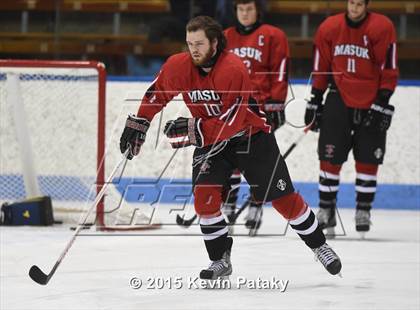 Thumbnail 2 in Masuk vs. E.O. Smith/Tolland (CIAC D3 Final) photogallery.