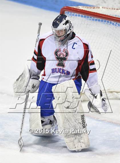 Thumbnail 2 in Masuk vs. E.O. Smith/Tolland (CIAC D3 Final) photogallery.
