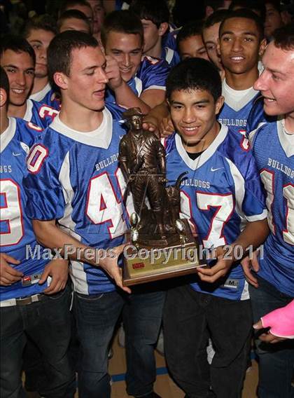 Thumbnail 1 in Folsom Football (Tour of Champions) photogallery.