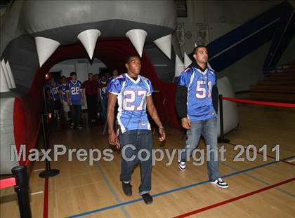 Thumbnail 1 in Folsom Football (Tour of Champions) photogallery.