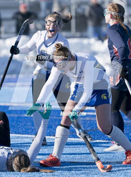 Thumbnail 3 in Maine-Endwell vs. Greeley (NYSPHSAA  Class A Championship) photogallery.