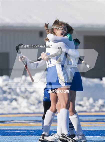 Thumbnail 2 in Maine-Endwell vs. Greeley (NYSPHSAA  Class A Championship) photogallery.