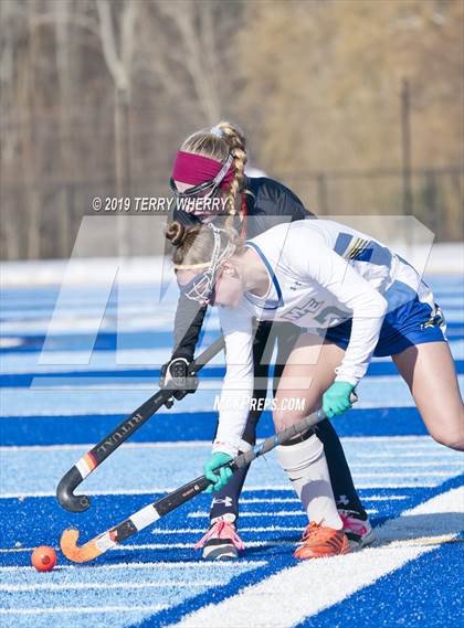 Thumbnail 2 in Maine-Endwell vs. Greeley (NYSPHSAA  Class A Championship) photogallery.