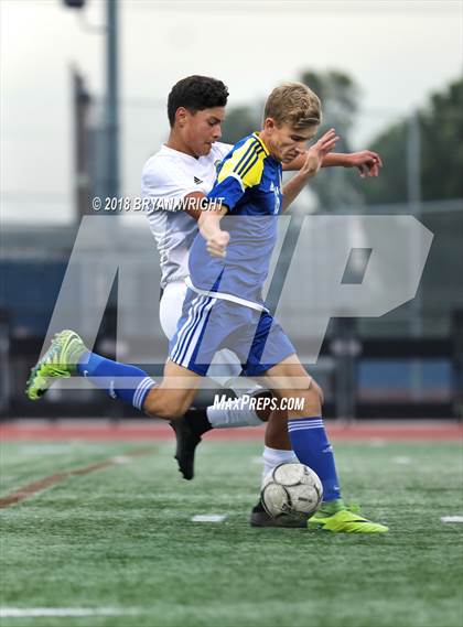 Thumbnail 1 in Foothill @ Valencia photogallery.