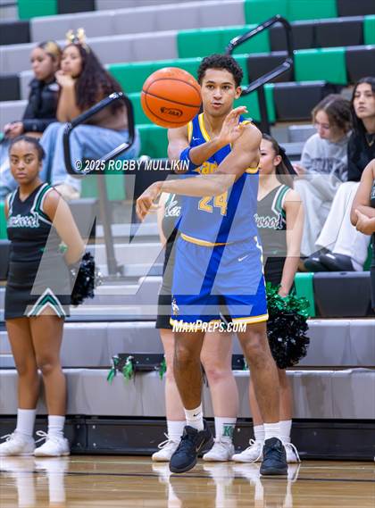 Thumbnail 1 in Stadium @ Kentwood photogallery.